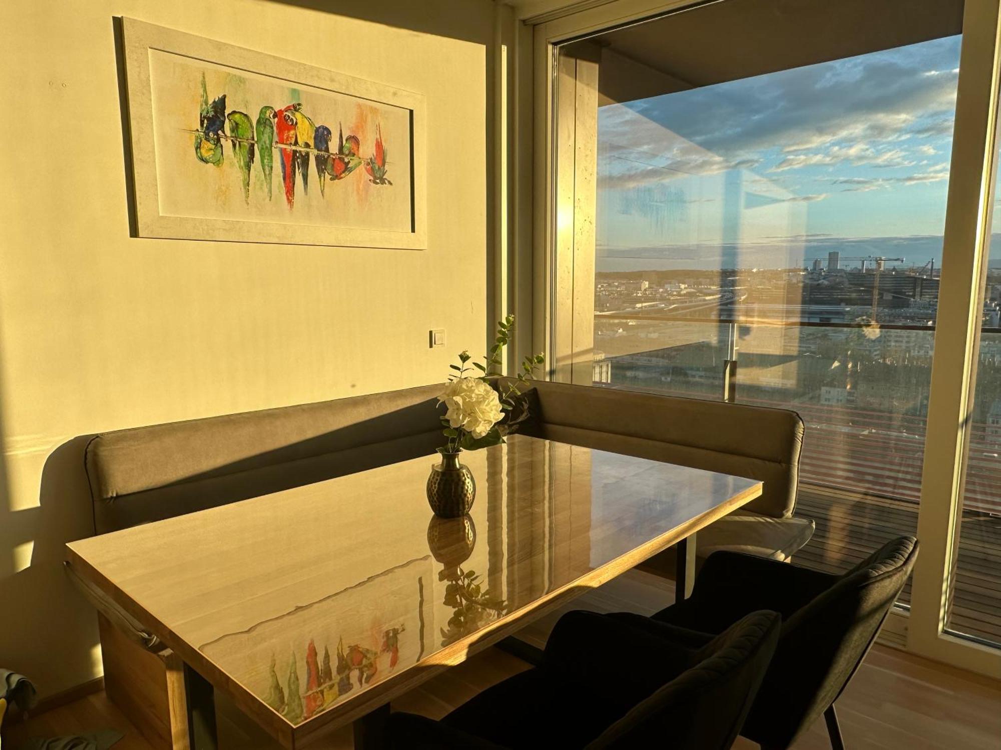 וינה Panorama Sky Apartment I Rooftop Pool I Metro Station מראה חיצוני תמונה